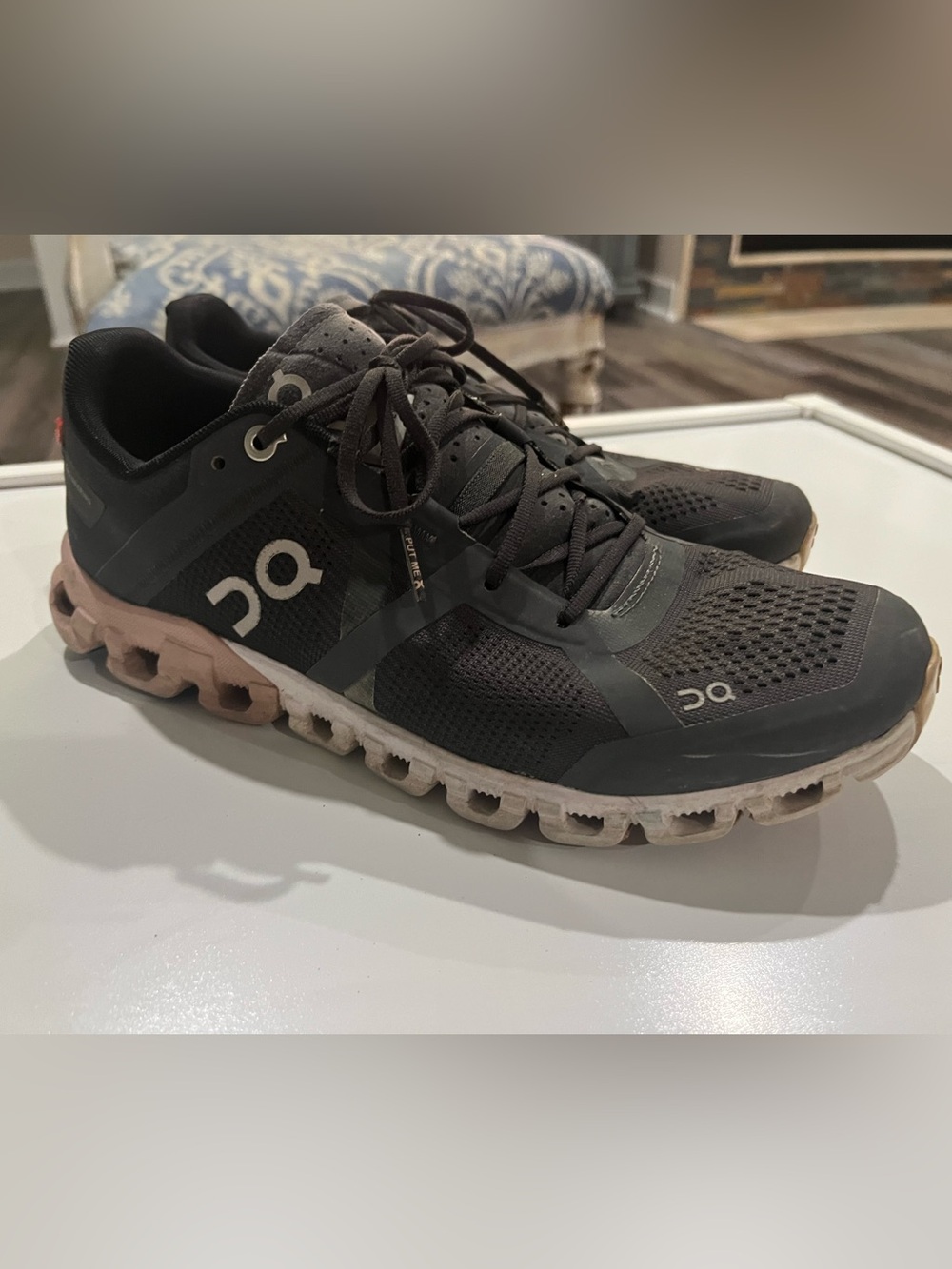 On Running Women’s Athletic Shoes in Black pink with Cream Midsole